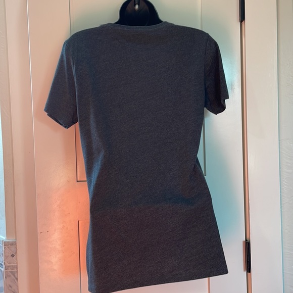 Eddie Bauer bear t shirt - Picture 3 of 4